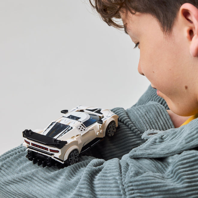 LEGO Speed Champions Bugatti Centodieci Hyper Sports Car Toy - Model Kit & Pretend Play Toy for Boys & Girls, Ages 9+ - Italian Model Car Kit for Racing Fans - Gift Idea for Birthdays - 77240 🍁 All In One Marketplace Canada
