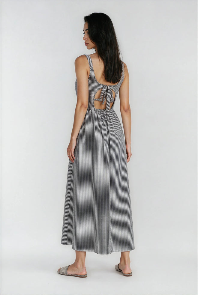 Jules - Lightweight Tie Back Midi Dress In Black Stripe
