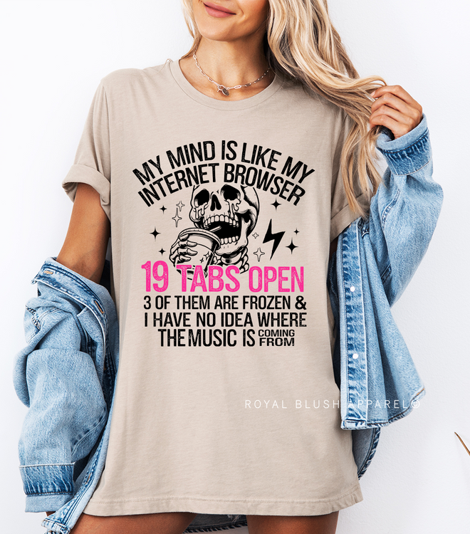 19 Tabs Open Graphic T-Shirt