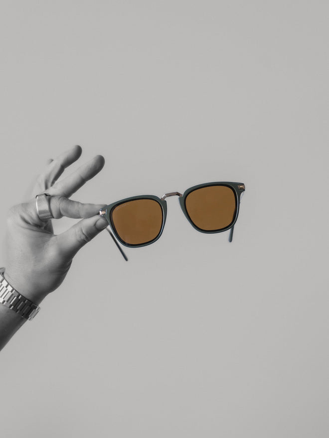 Boléro Maven — Square Keyhole Sunglasses